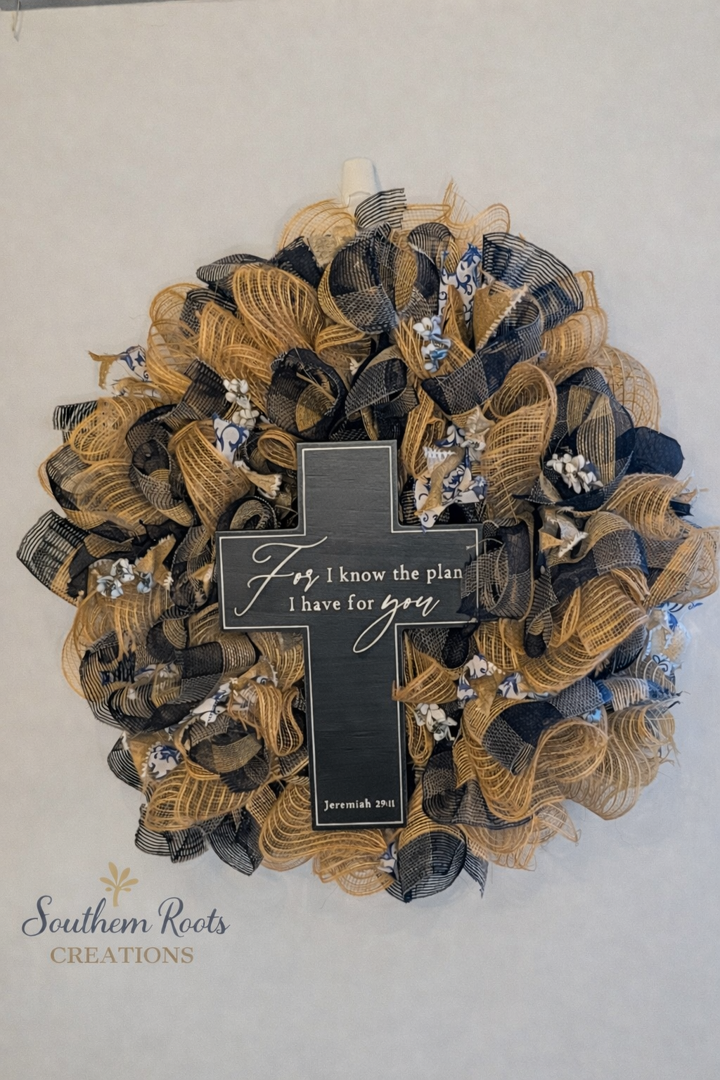 Christian Cross Wreath – “For I Know the Plans” Scripture Door Wreath